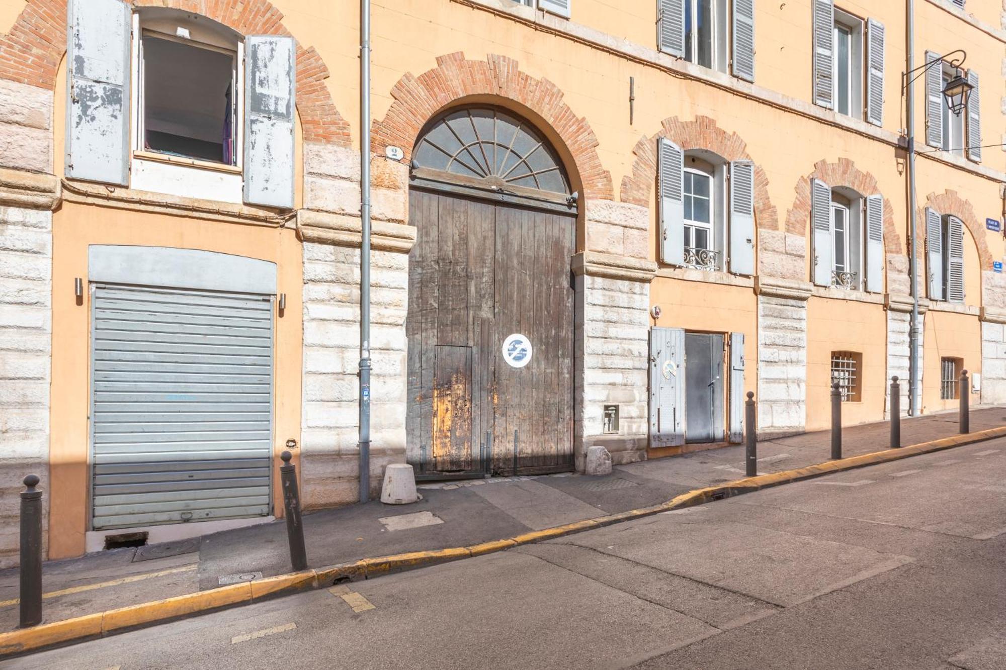Апартаменты Adira Marseille Panier 2 Etoiles Экстерьер фото