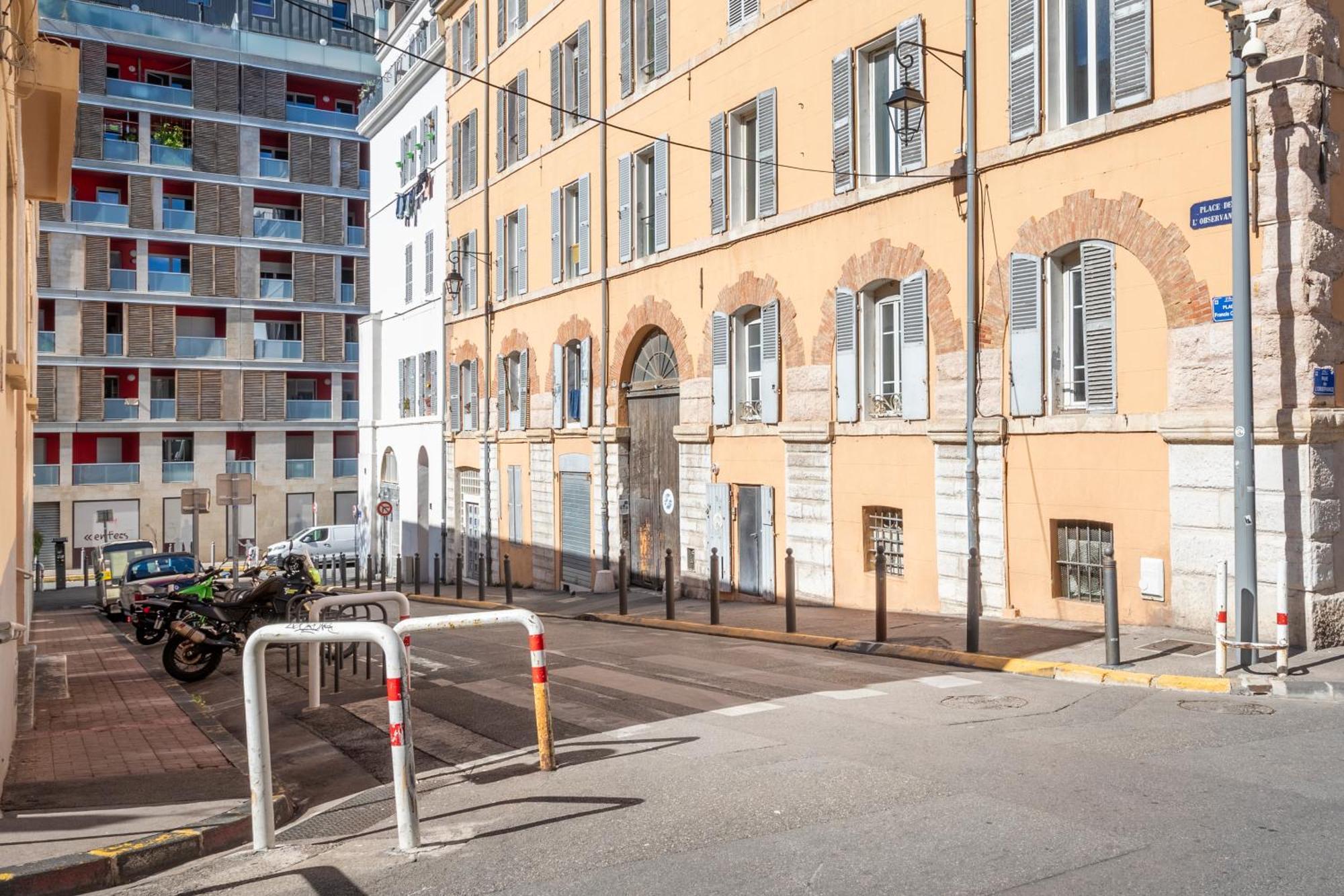 Апартаменты Adira Marseille Panier 2 Etoiles Экстерьер фото